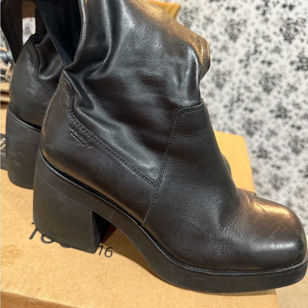 Vagabond Black Heeled Boots